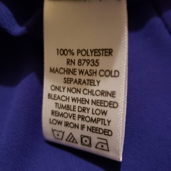 Susan Gaver women's deep purple size 6 button up dress shirt. - Picture 5 of 5